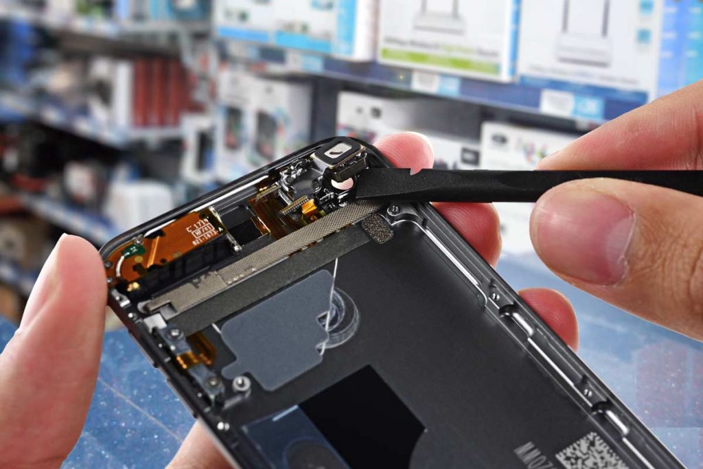 Replacing damaged hardware on Smartphone